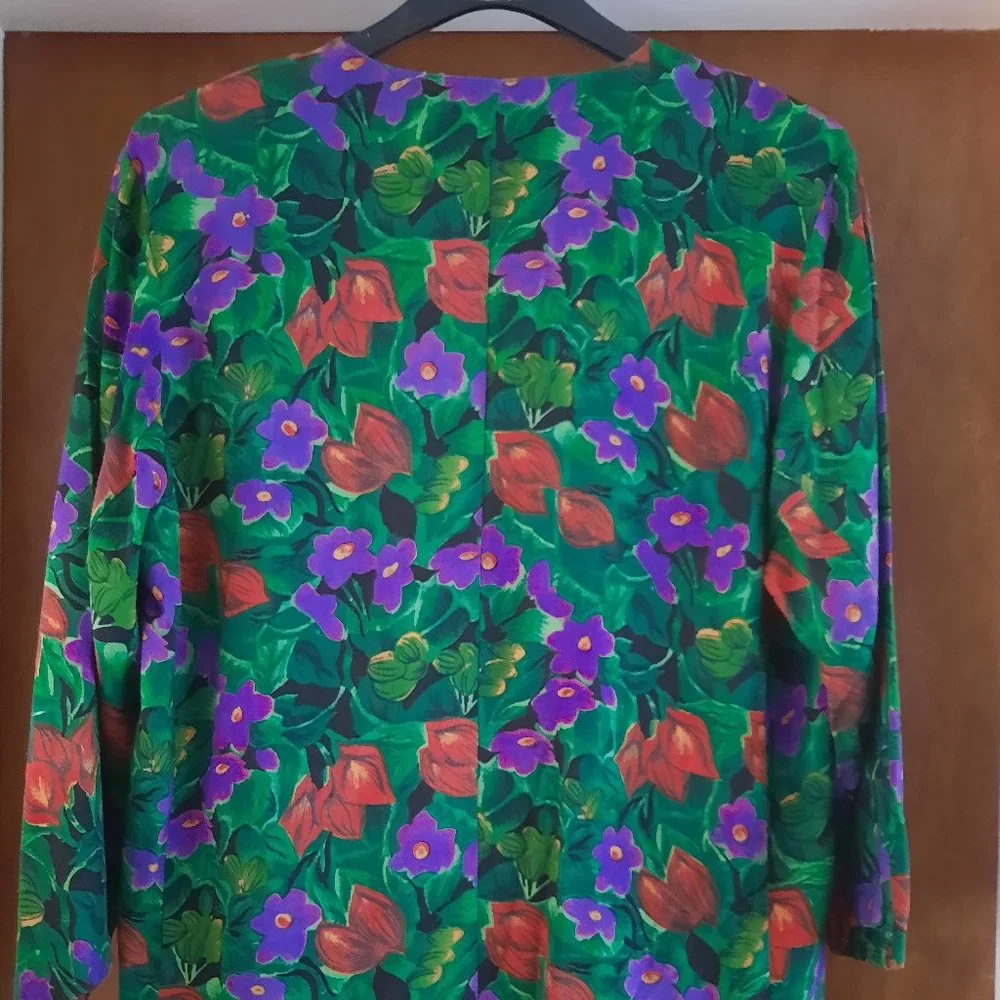 SILKABLE Jacket - Picture 2 of 7
